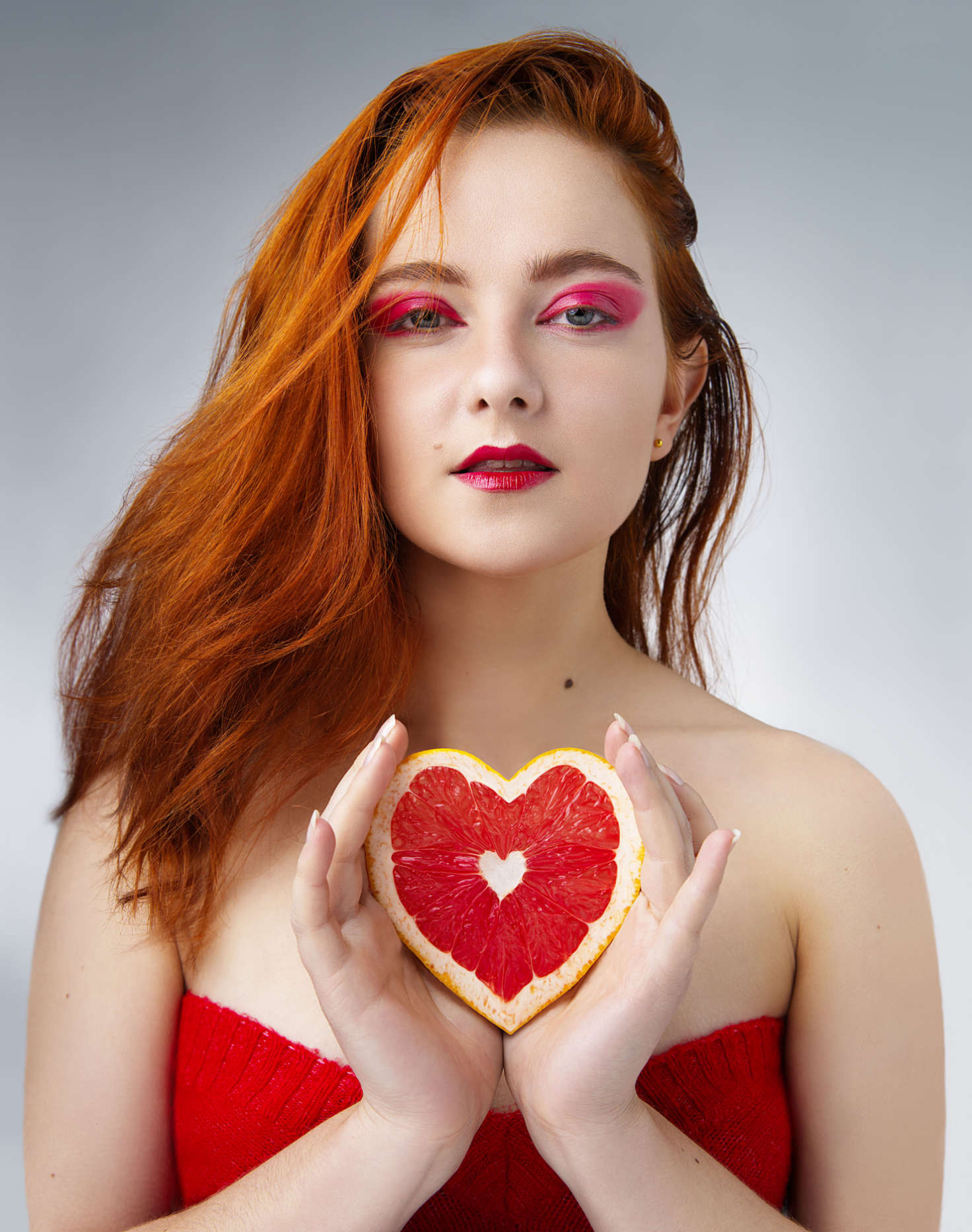 Portrait en lumière de studio, travail sur le regard, par Elio